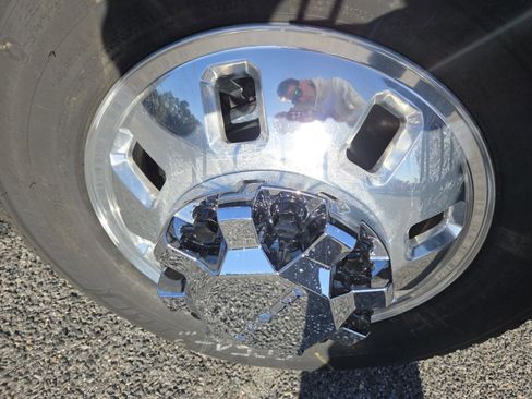 New 2026 GMC Sierra 3500 Denali w/ Denali Reserve Package image 19