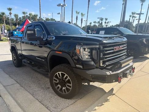 Used 2021 GMC Sierra 2500 SLE w/ SLE Value Package; AWD/4WD image 2