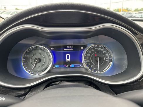 Used 2015 Chrysler 200 C FWD image 21