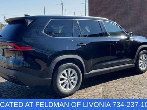 Used 2025 Toyota Grand Highlander AWD image 8