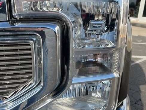 Used 2022 Ford F350 XLT image 44