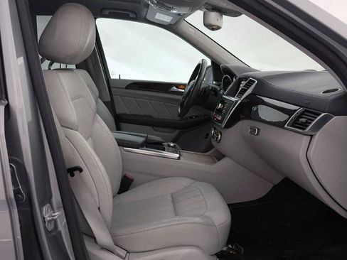 Used 2015 Mercedes-Benz GL 450 4MATIC image 26