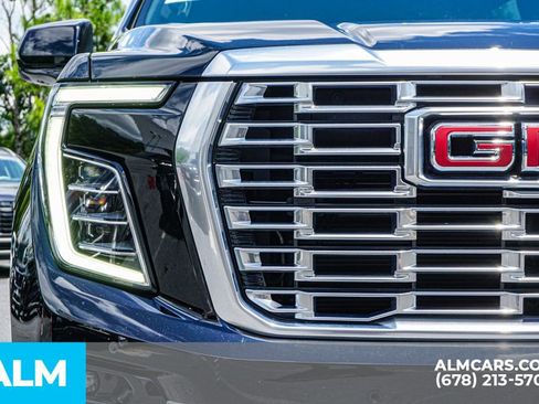 Used 2025 GMC Yukon XL Denali image 12