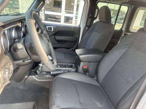 Used 2023 Jeep Wrangler Unlimited Sport AWD/4WD image 11