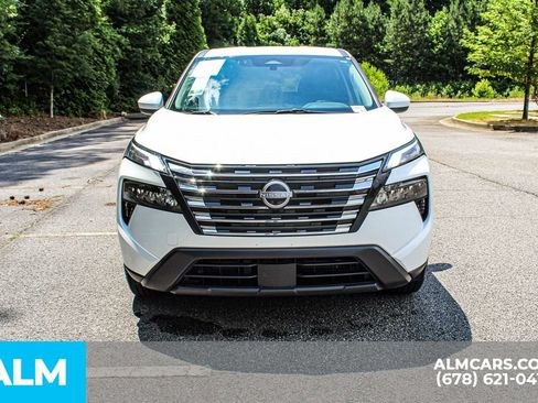 Used 2025 Nissan Rogue SV FWD image 10