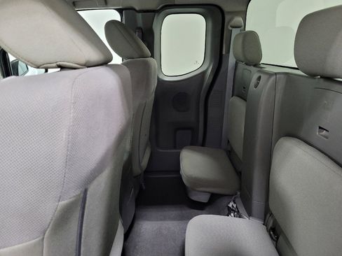 Used 2019 Nissan Frontier S image 18