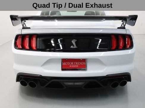 Used 2022 Ford Mustang Shelby GT500 w/ Carbon Fiber Track Pack RWD image 48