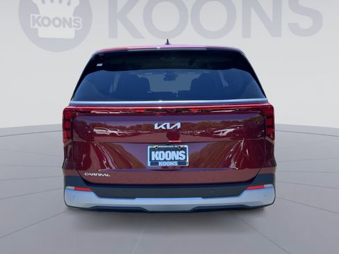 New 2026 Kia Carnival FWD image 10