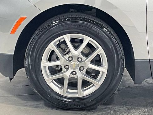 Used 2023 Chevrolet Equinox LS FWD image 16