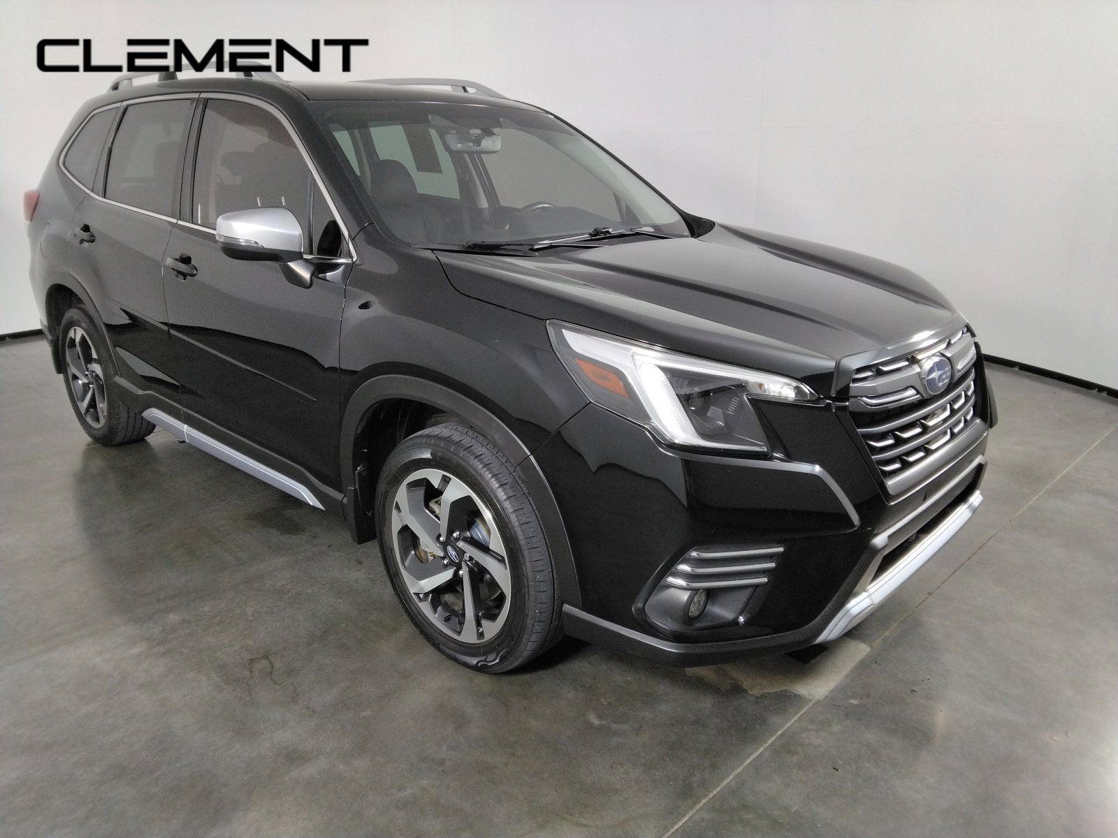 Used 2022 Subaru Forester Touring AWD/4WD image 3