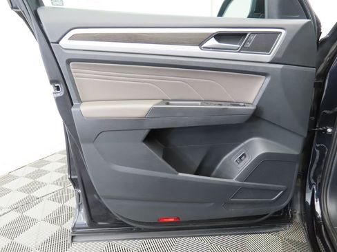 Certified 2023 Volkswagen Atlas SE w/ Panoramic Sunroof Package image 22