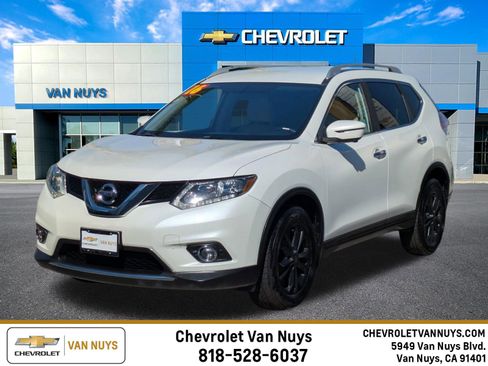 Used 2016 Nissan Rogue SV w/ SV Premium Package FWD image 1