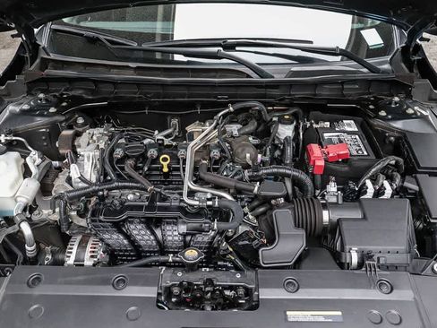 Used 2024 Nissan Altima 2.5 SV image 27