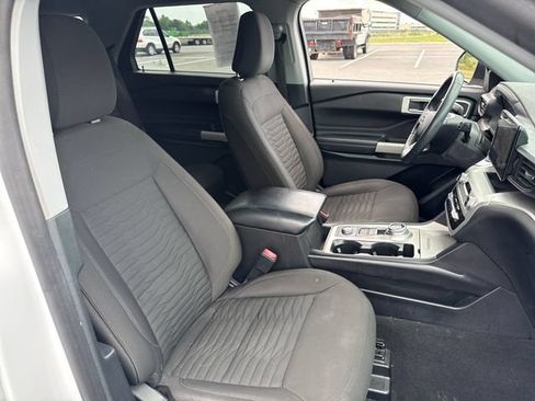 Used 2021 Ford Explorer XLT AWD/4WD image 29
