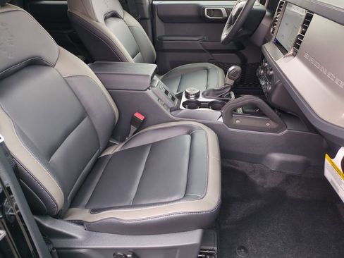 New 2026 Ford Bronco Outer Banks image 27