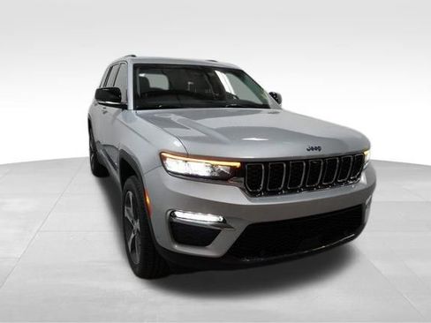 New 2024 Jeep Grand Cherokee Limited 4xe w/ Luxury Tech Group II image 8