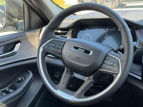 New 2026 Jeep Grand Cherokee L 4WD image 11