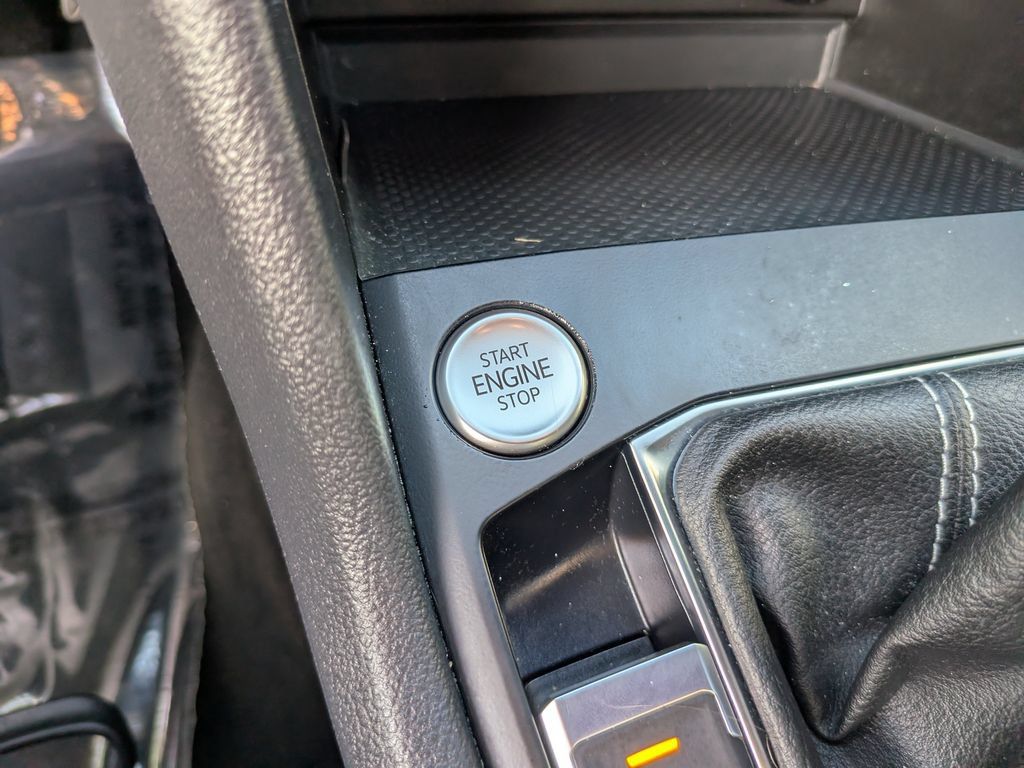 Certified 2022 Volkswagen Taos S FWD image 23