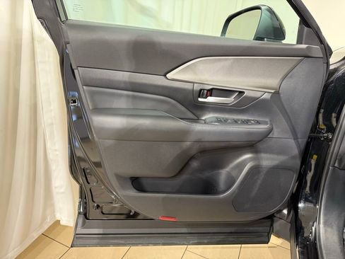Certified 2026 Toyota Grand Highlander XLE image 15