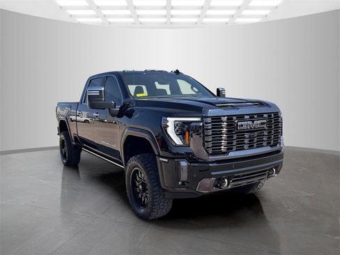Used 2024 GMC Sierra 3500 Denali Ultimate image 3