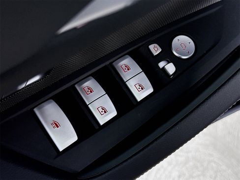 New 2026 BMW M440i Convertible w/ Premium Package image 18