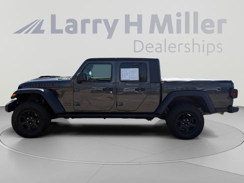 Used 2023 Jeep Gladiator Mojave AWD/4WD image 2