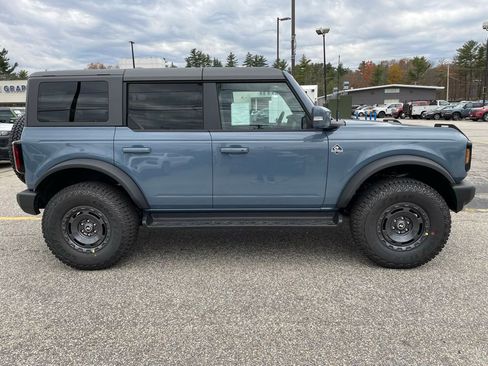 New 2025 Ford Bronco Outer Banks w/ Sasquatch Package image 3