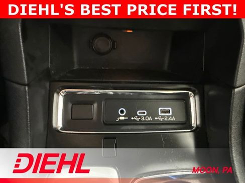 Used 2023 Subaru Ascent Limited AWD/4WD image 35