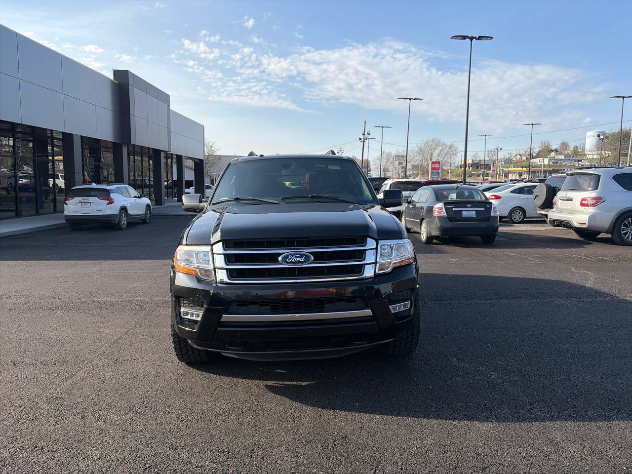 Used 2015 Ford Expedition Limited w/ Equipment Group 301A AWD/4WD image 8
