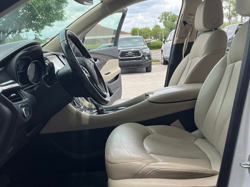 Used 2017 Buick Envision Essence FWD image 21