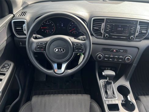 Used 2017 Kia Sportage LX AWD/4WD image 11