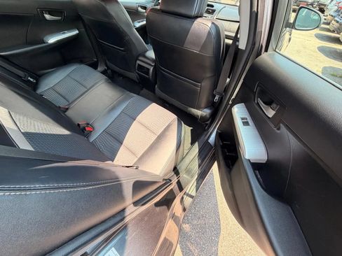 Used 2012 Toyota Camry SE FWD image 7