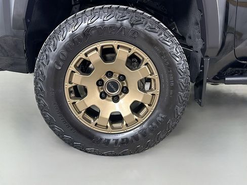 Certified 2024 Toyota Tacoma 4x4 Double Cab Hybrid image 34