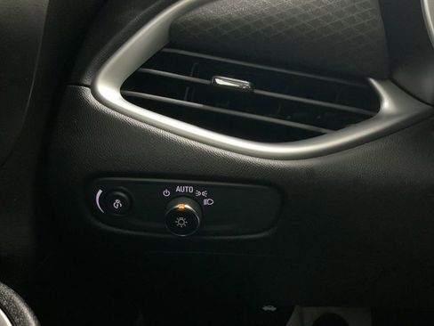 Used 2023 Chevrolet Malibu LT image 33