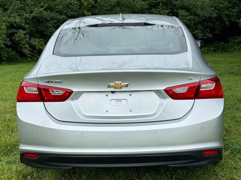 Used 2016 Chevrolet Malibu LT w/ Driver Confidence Package FWD image 5