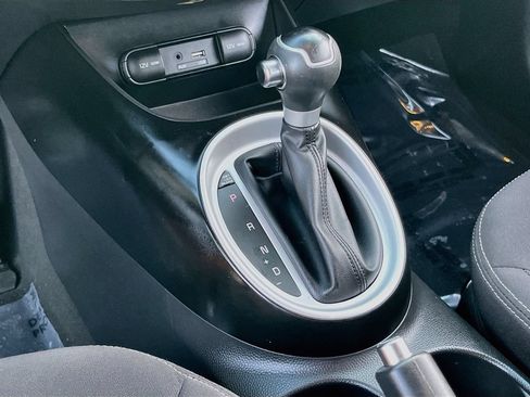 Used 2019 Kia Soul FWD image 16