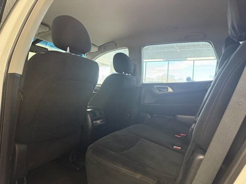 Used 2015 Nissan Pathfinder SL image 26