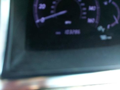 Used 2011 Toyota Avalon FWD image 23