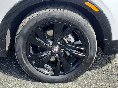 Used 2024 Buick Encore GX Sport Touring image 8