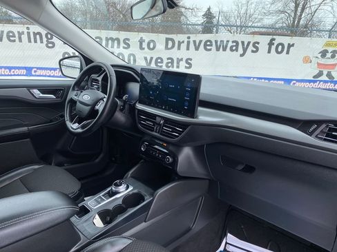 Used 2024 Ford Escape SE image 18