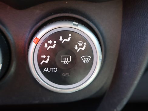 Used 2011 Mitsubishi Outlander Sport SE AWD/4WD image 24
