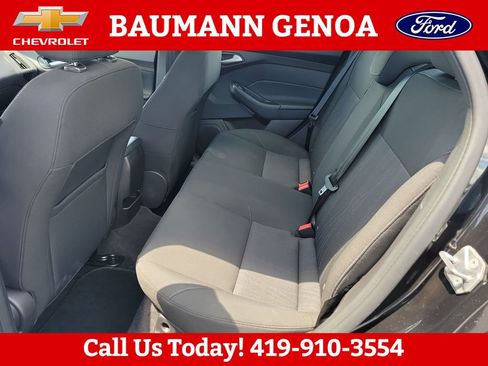 Used 2015 Ford Focus SE FWD image 25