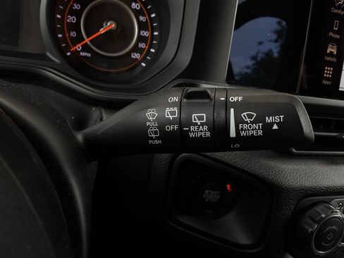 Used 2025 Jeep Wrangler Unlimited Sport AWD/4WD image 34