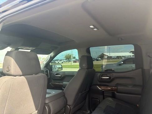 Used 2021 GMC Sierra 1500 SLE w/ X31 Off-Road Package AWD/4WD image 11
