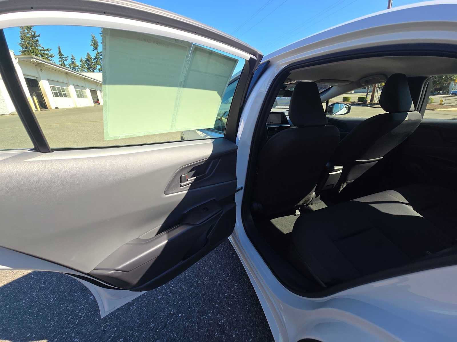 Certified 2025 Toyota Prius LE FWD image 15