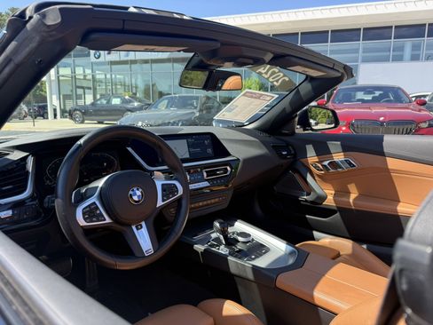 Certified 2024 BMW Z4 sDrive30i w/ Premium Package RWD image 13