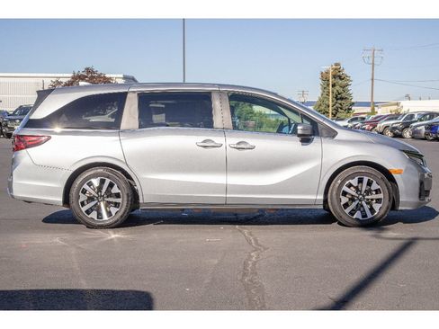 Used 2025 Honda Odyssey EX-L image 2