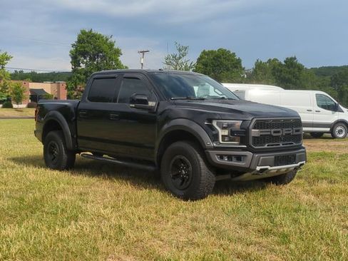 Used 2017 Ford F150 Raptor w/ Equipment Group 802A Luxury AWD/4WD image 15