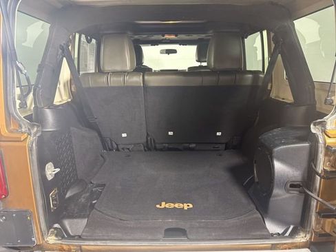 Used 2011 Jeep Wrangler Unlimited 70th Anniversary w/ Dual Top Group image 17