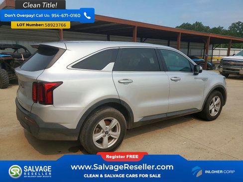 Used 2022 Kia Sorento LX FWD image 4